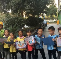 繪海報（bào）、走社區 杭州伢兒們挨家挨戶宣傳環（huán）保理念