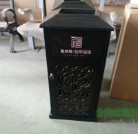 烤漆（qī）鏤空工藝室內方形不鏽鋼垃圾桶