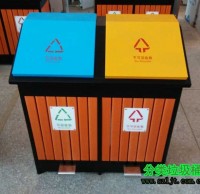 戶外腳踏式鋼木分（fèn）類垃圾（jī）桶