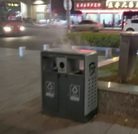 亂扔煙頭進垃（lā）圾桶，險些造成火災釀成大禍