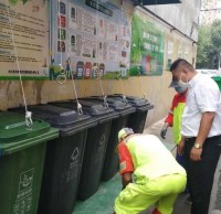 91蝌蚪九色垃圾桶蓋上裝吊環 小改造帶來大方便