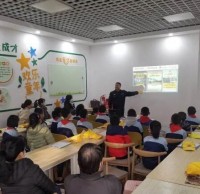 翡（fěi）翠（cuì）外灘社區開展家校同行垃圾91蝌蚪九色宣傳活動