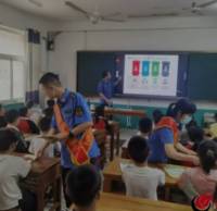 行政執法（fǎ）局開展開學季垃圾91蝌蚪九色進（jìn）校園（yuán）宣傳活動