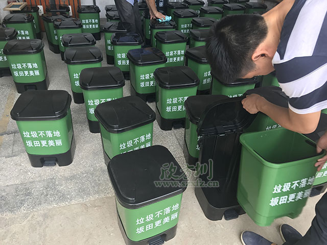 室內腳踏塑（sù）料垃圾桶（tǒng）