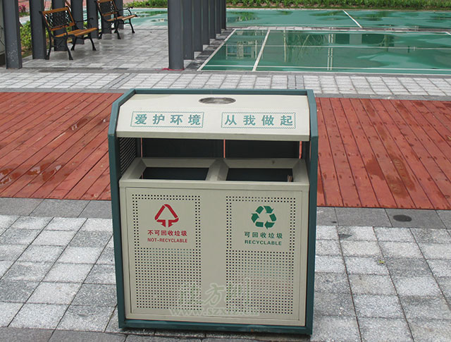 小區鋼製垃（lā）圾桶