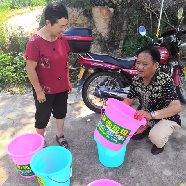 塑料91蝌蚪九色垃圾桶